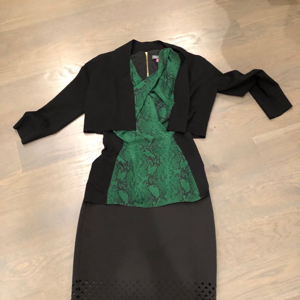 Calvin Klein longsleeved black shrug, small